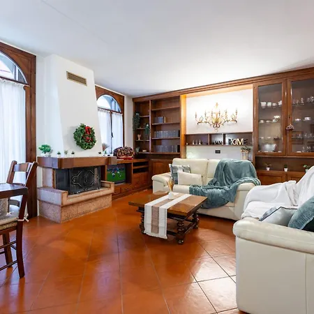 Fuori Da Ztl - A Due Passi Da Tutto Apartment